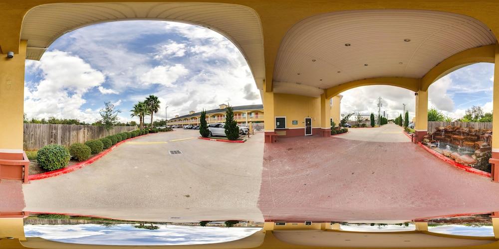 Scottish Inn And Suites Baytown Eksteriør billede